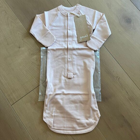 NWT Goumi Kids Rose Baby Gown SZ 0-3mo Pink Bamboo Baby Sleeper Girls - Picture 1 of 3